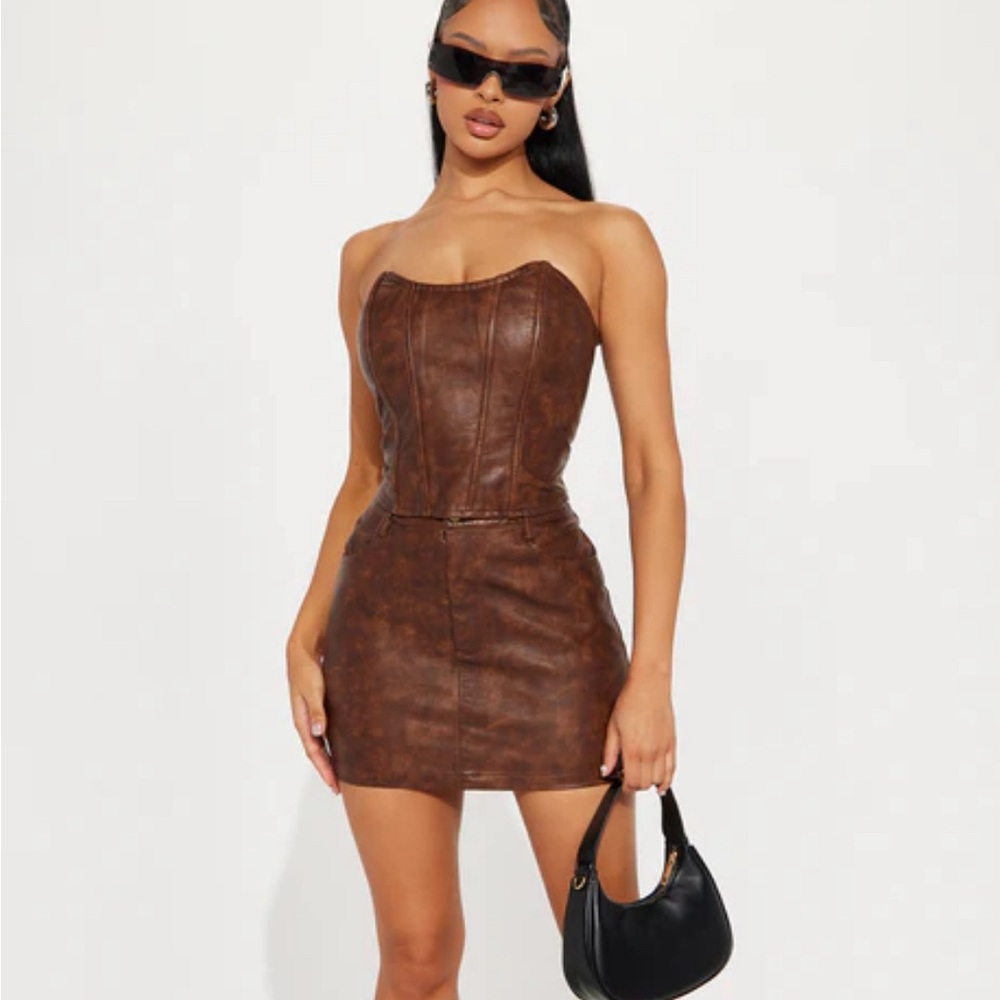 For Me Faux Leather Skirt Set - Brown

( Cowgirl costume )